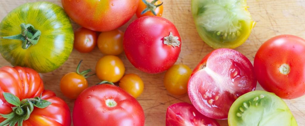 τομάτας με βάση το μέγεθος.